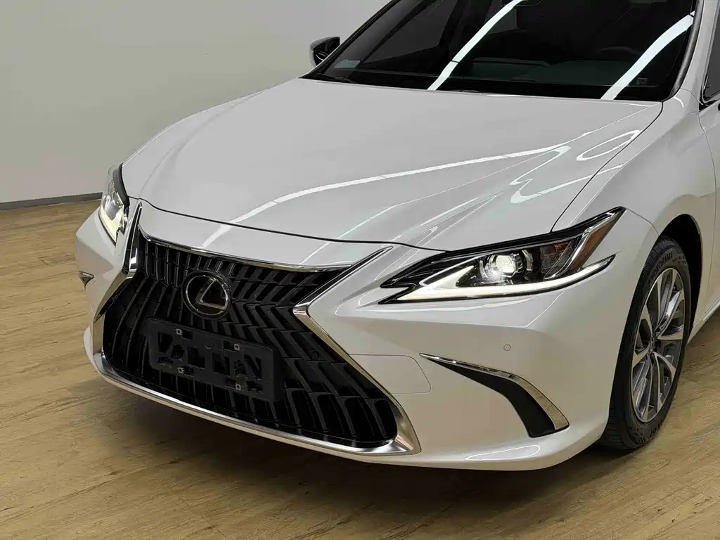Lexus ES — фотографии объявления, Фото 4