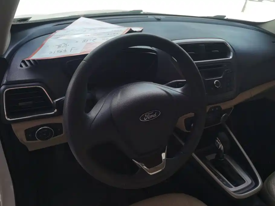 Ford Escort — миниатюра 15
