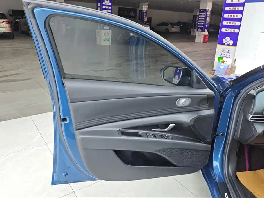 Hyundai Elantra 2021 1.5L CVT LUX Luxury
