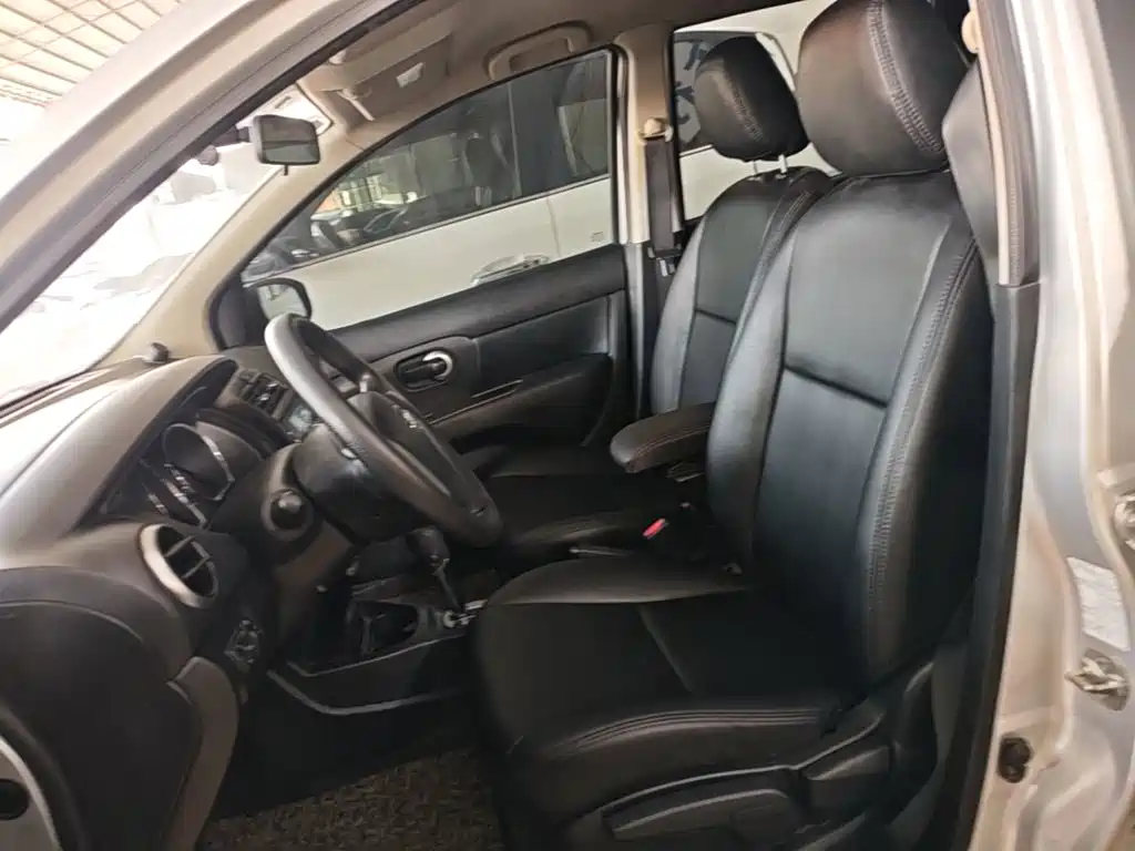 Nissan Livina — миниатюра 15