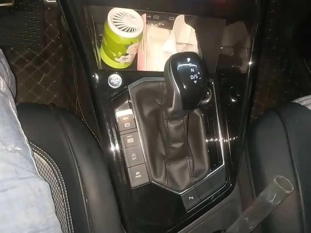 Volkswagen X — миниатюра 14
