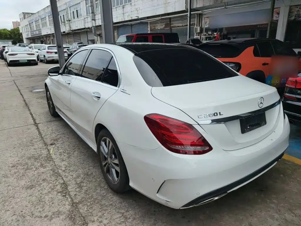 Mercedes-Benz C-Class — миниатюра 5