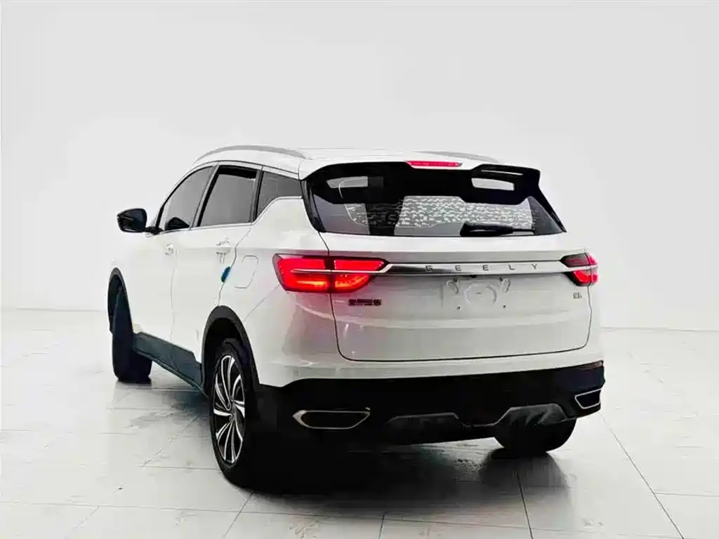 Geely Binyue — миниатюра 7