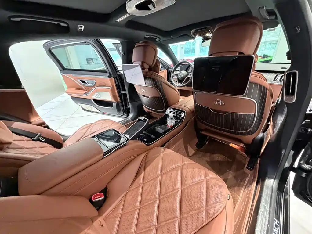 Mercedes-Benz S-Class — миниатюра 13
