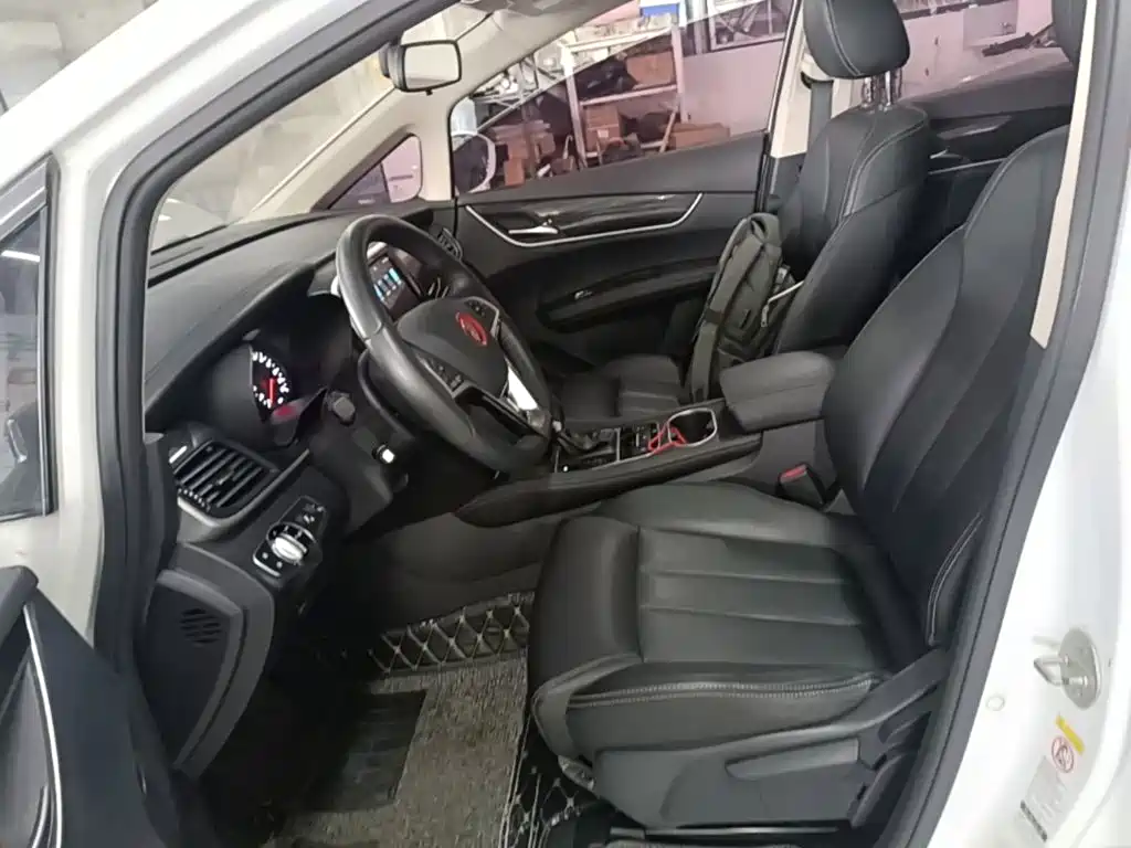 BYD MAX — миниатюра 15