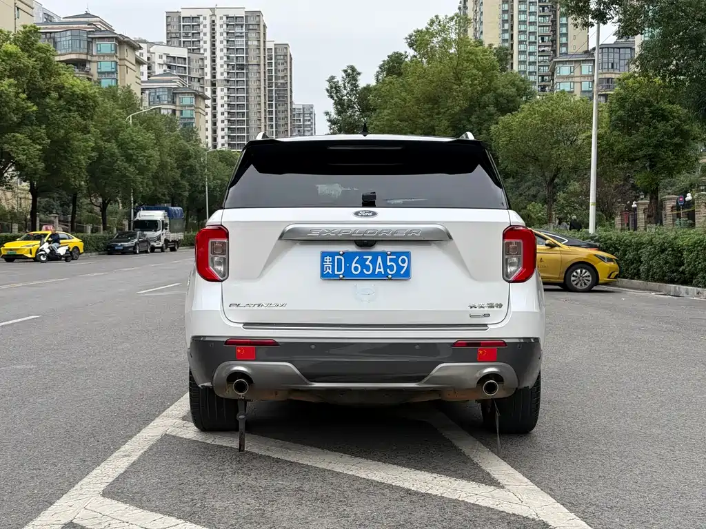 Ford Explorer — миниатюра 12