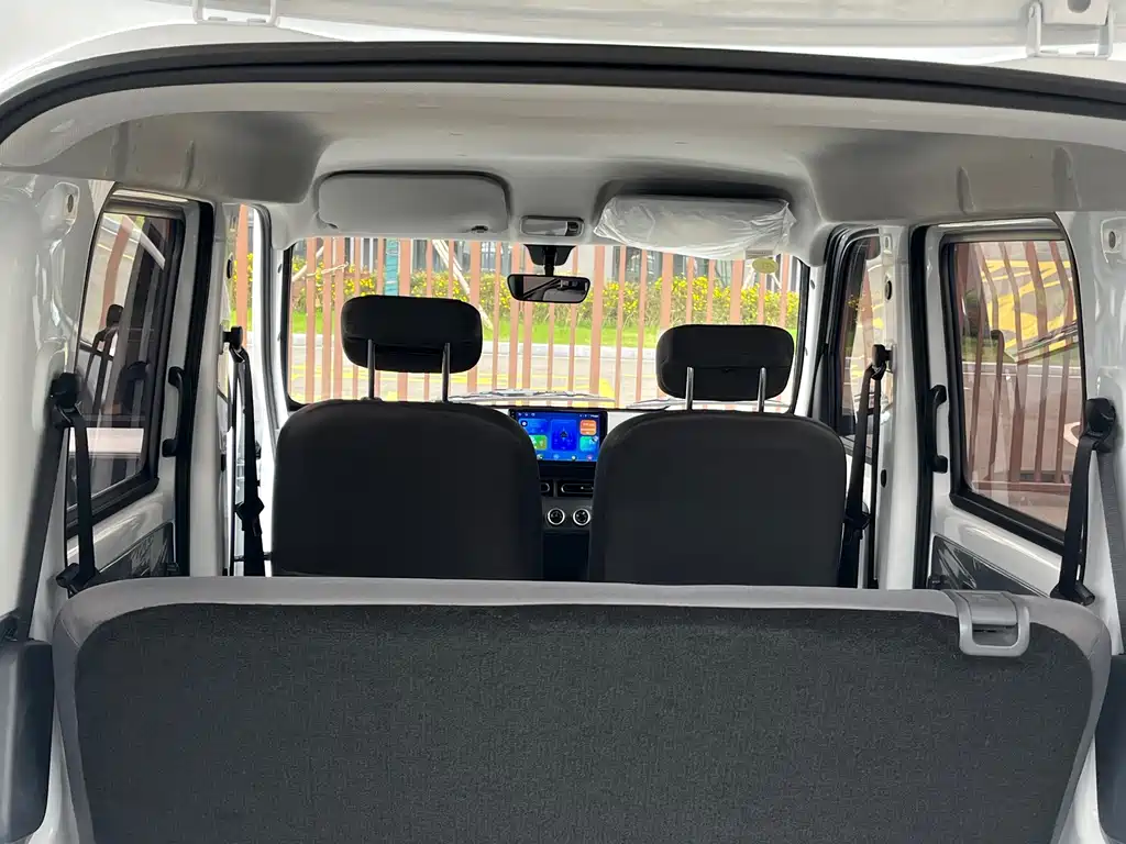Wuling Zhiguang EV — миниатюра 6