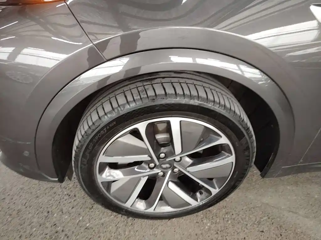 Li Auto Li L7 — миниатюра 23