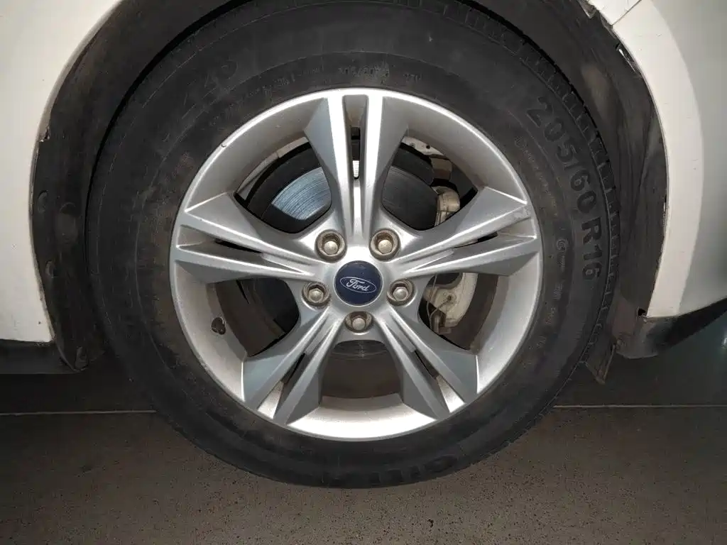 Ford Focus — миниатюра 8