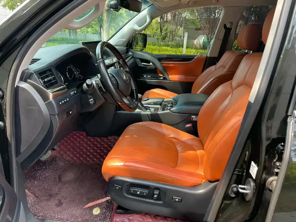 Lexus LX — миниатюра 4