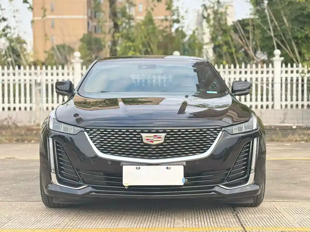 Cadillac CT5 — миниатюра 2