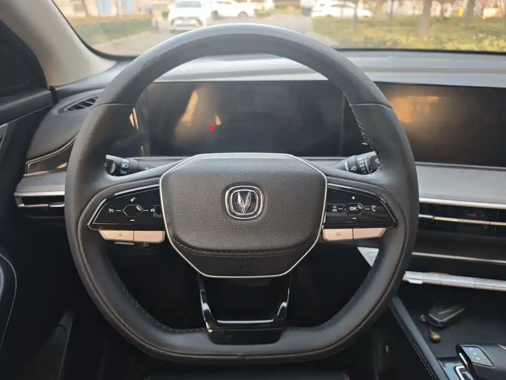 Changan Eado — миниатюра 8