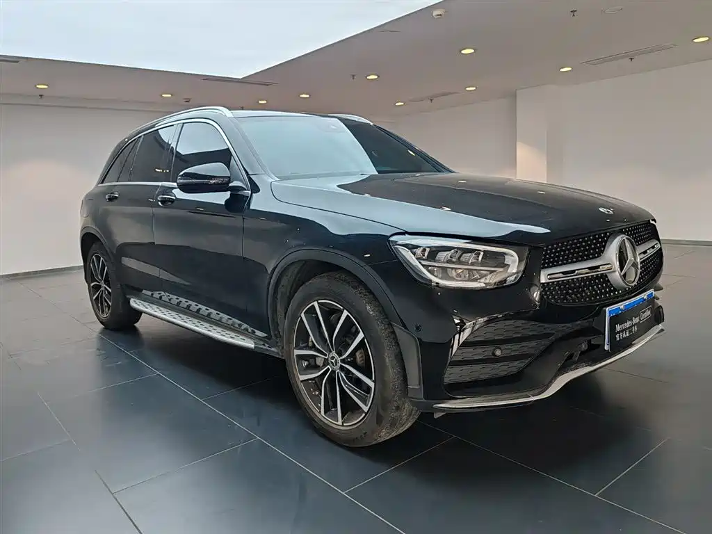 MERCEDES-BENZ GLC