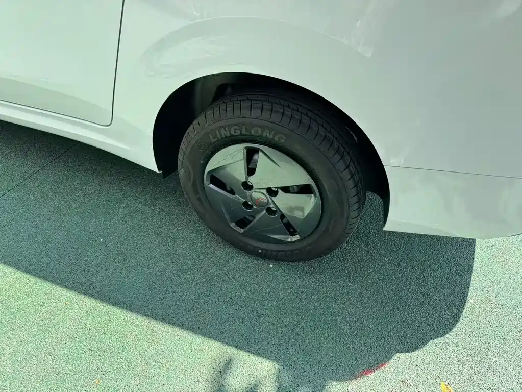 Wuling Hongguang EV — миниатюра 7