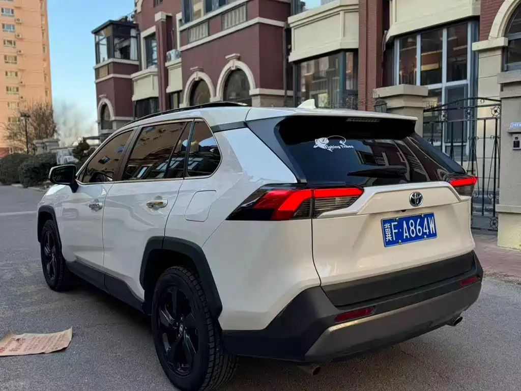 TOYOTA RAV4 RONGFANG