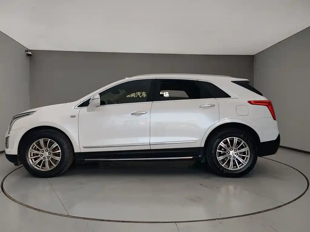 Cadillac XT5 — миниатюра 8