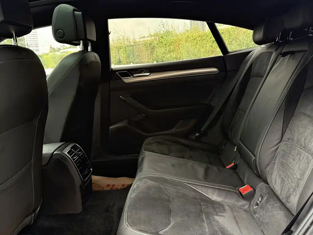 Volkswagen CC — миниатюра 8