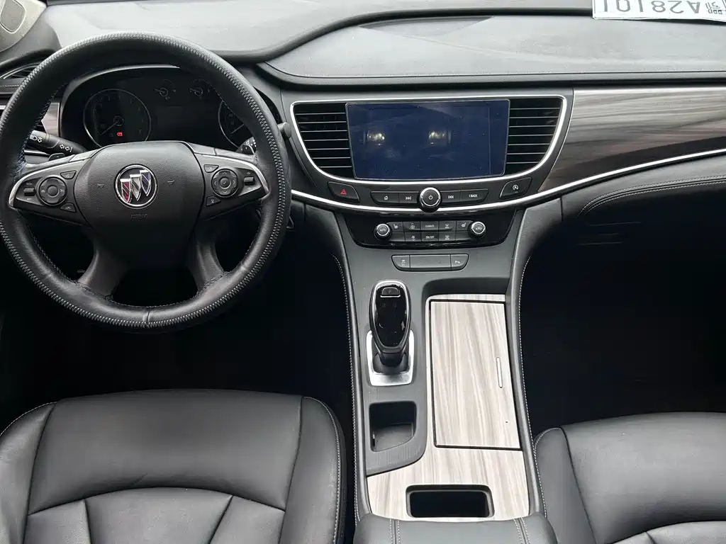Buick LaCrosse — миниатюра 6