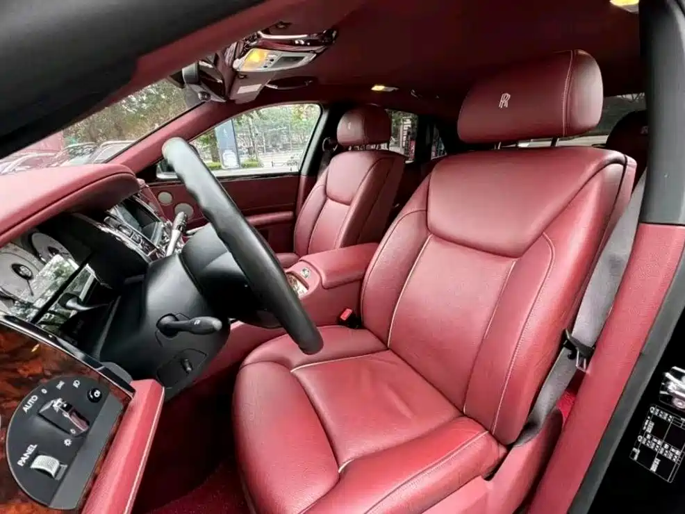 Rolls-Royce Ghost — миниатюра 14