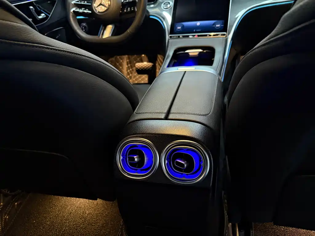 Mercedes-Benz C-Class — миниатюра 15