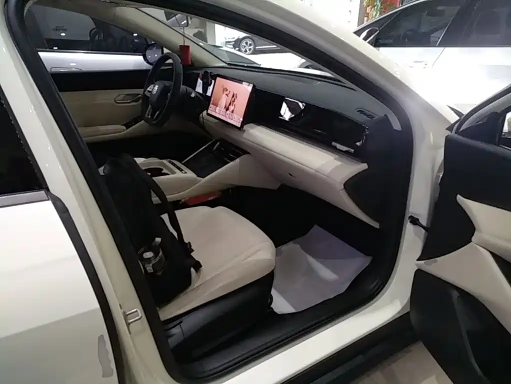 BYD Qin L — миниатюра 25
