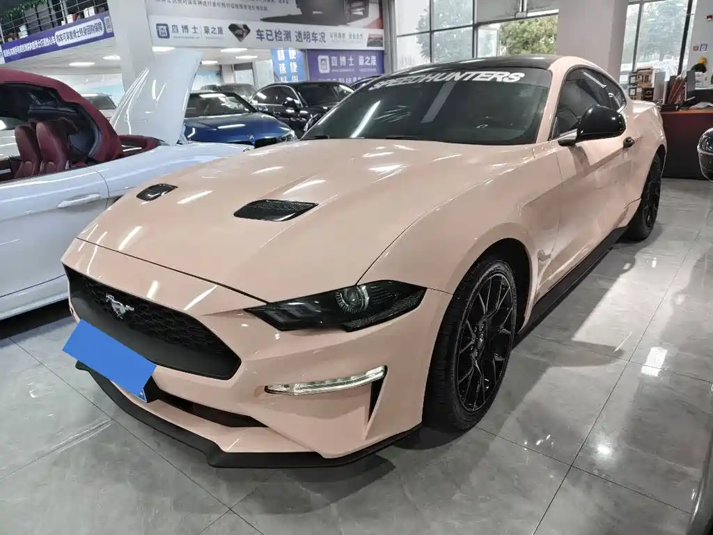 FORD MUSTANG