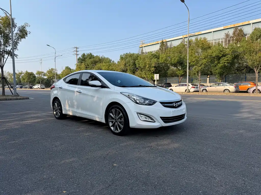 Hyundai Elantra Langdong — миниатюра 3