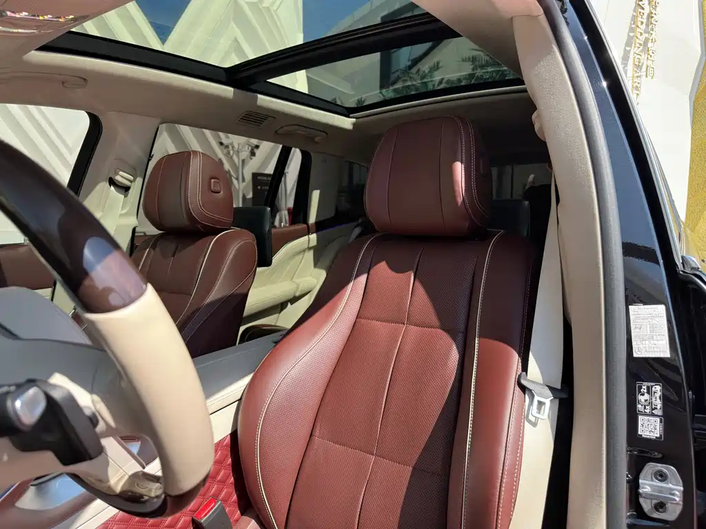 Mercedes-Benz GLS — миниатюра 8