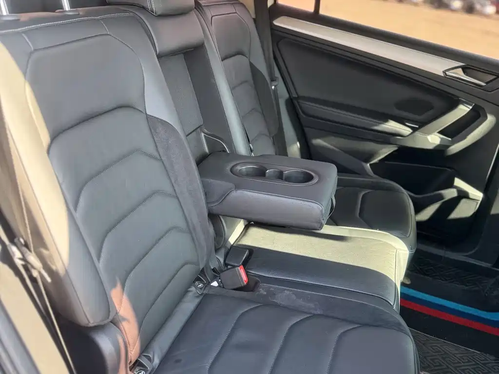 Volkswagen Tiguan L — миниатюра 18