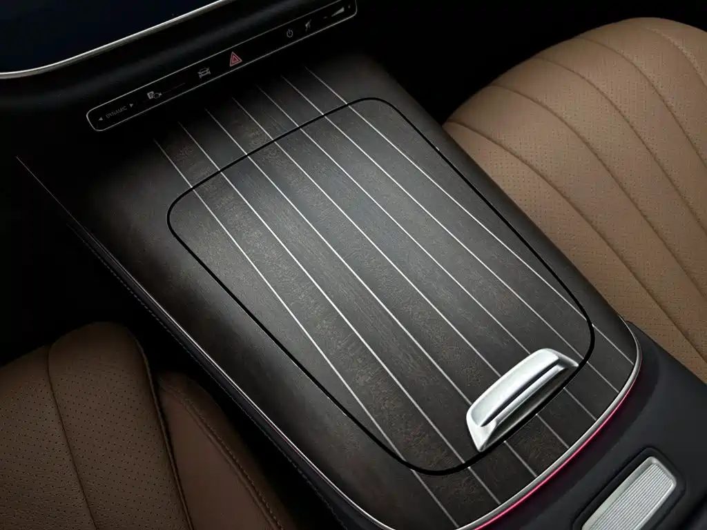 Mercedes-Benz E-Class — миниатюра 12