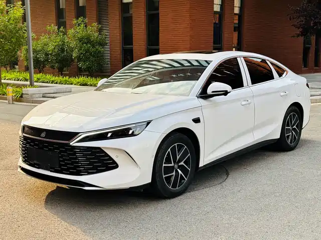 2025 BYD Qin