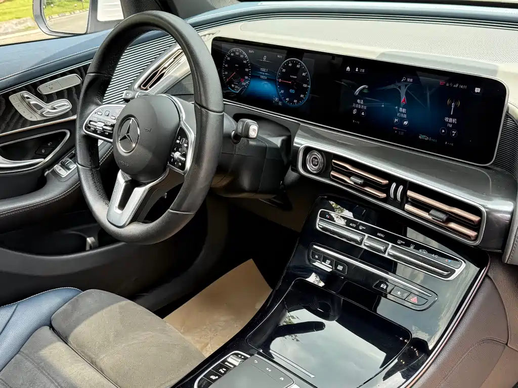 Mercedes-Benz EQC — миниатюра 19
