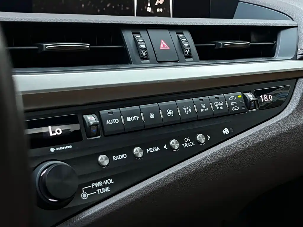 Lexus ES — фотографии объявления, Фото 18