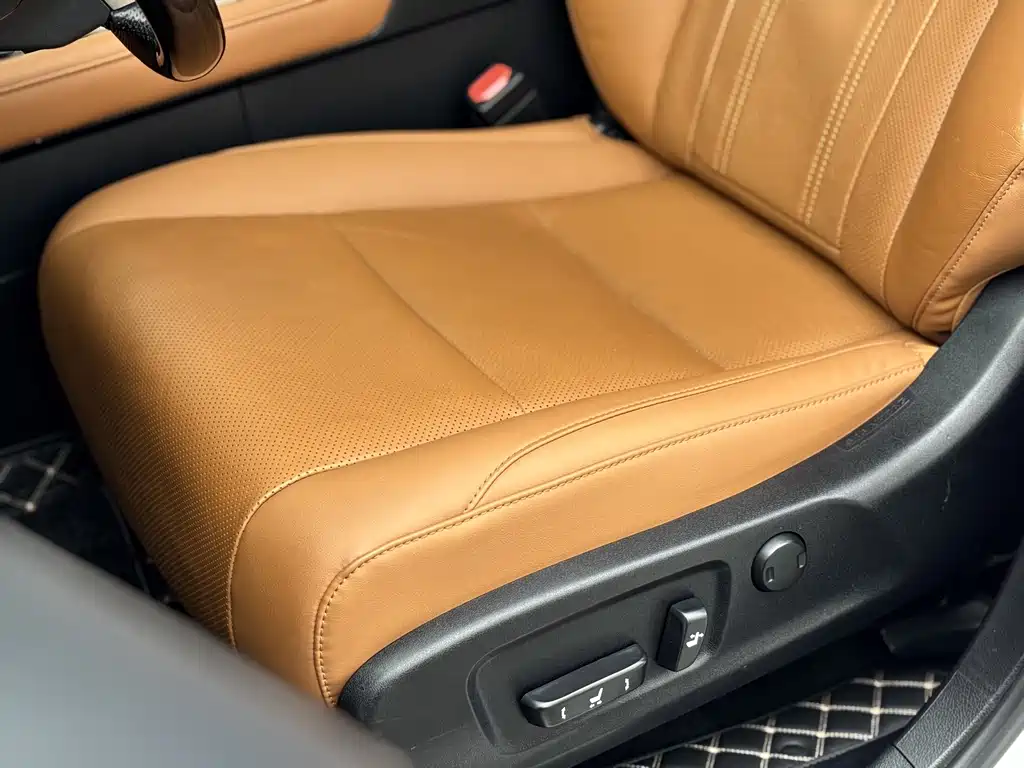 Lexus RX — миниатюра 16