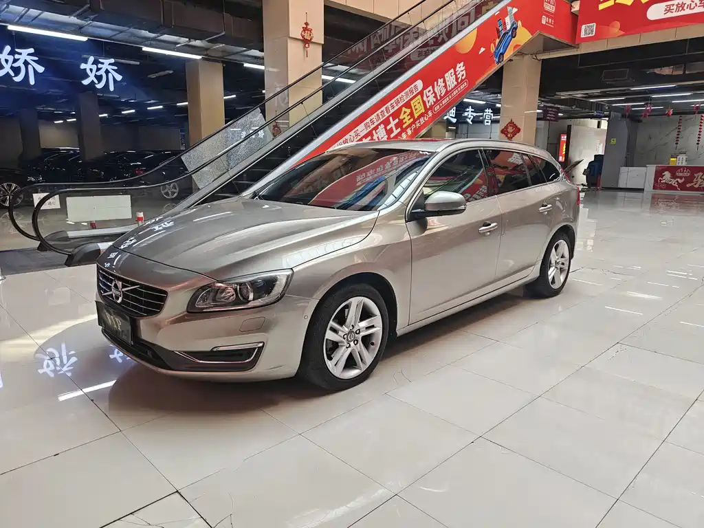 Купить Volvo V60