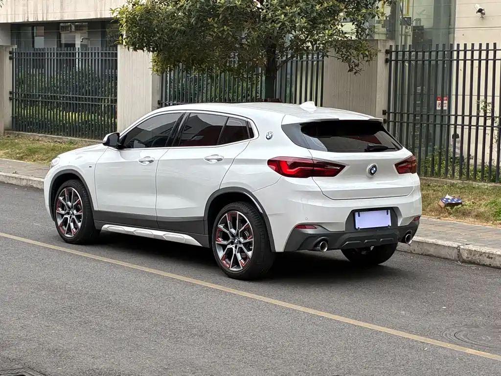 BMW X2 2021 sDrive25i