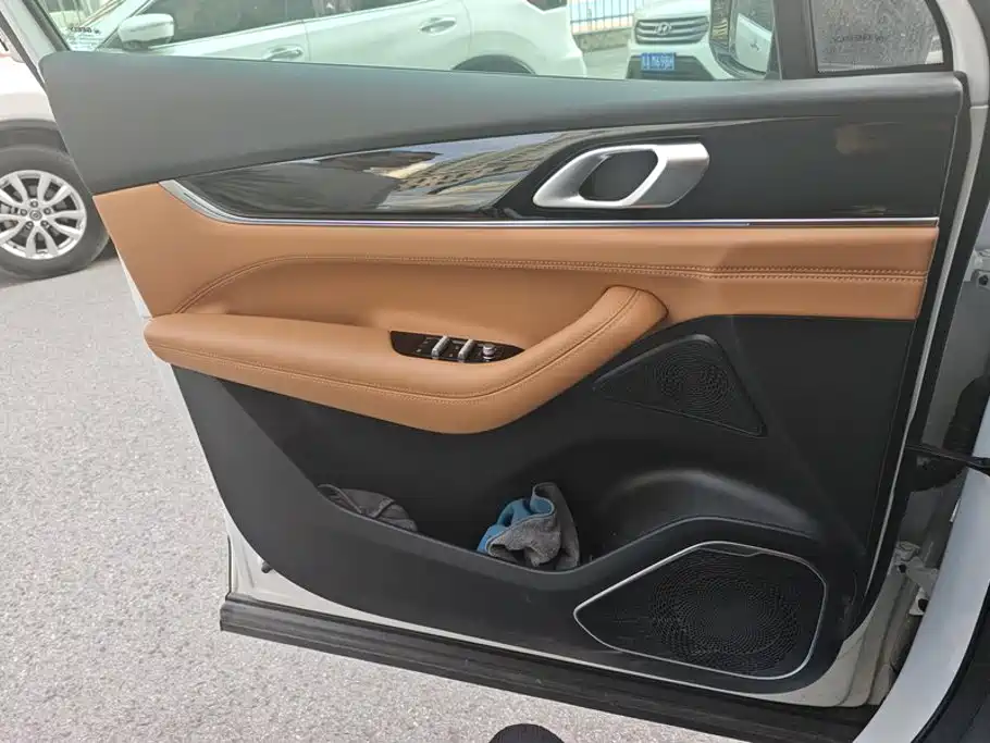 Geely Boyue L — миниатюра 7
