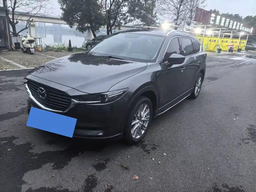 MAZDA CX 8