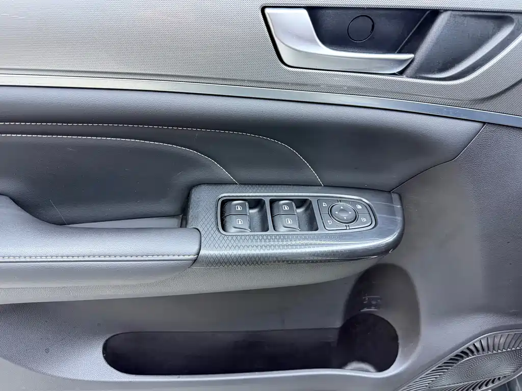Haval M6 — миниатюра 7