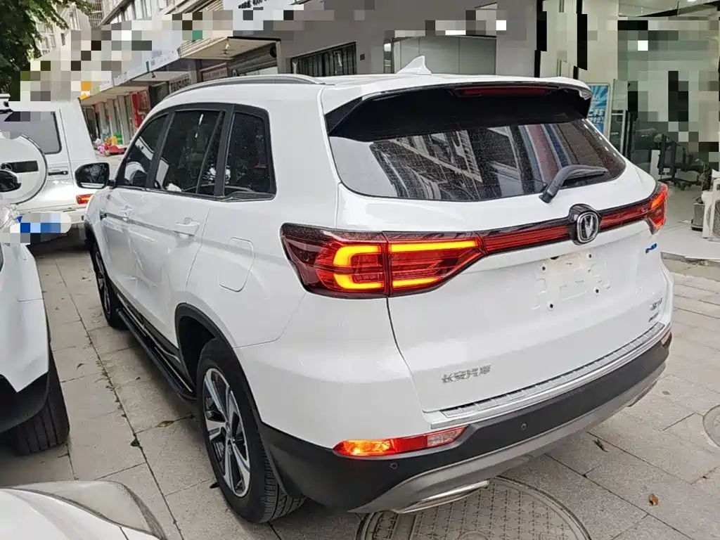 Changan CS75 New Energy — миниатюра 5