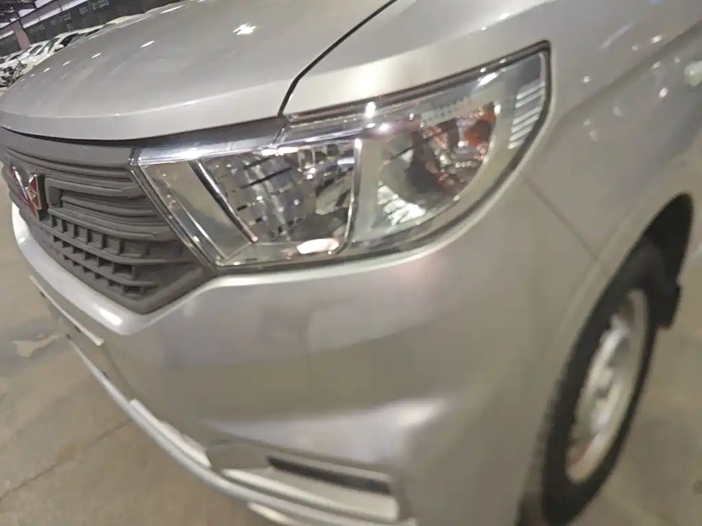 Wuling Hongguang V — миниатюра 24