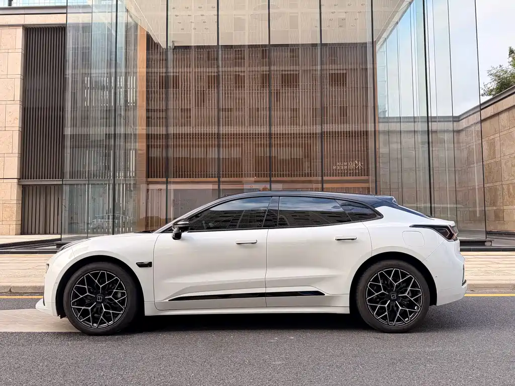 ZEEKR EXTREME KRYPTON 001