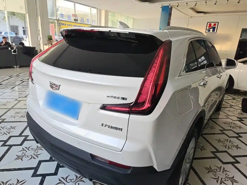 Cadillac XT4 — миниатюра 7