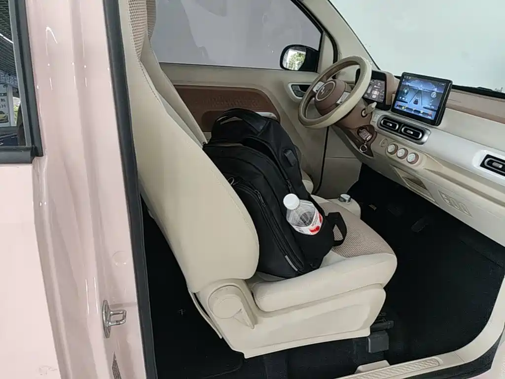 Wuling MINIEV — миниатюра 25