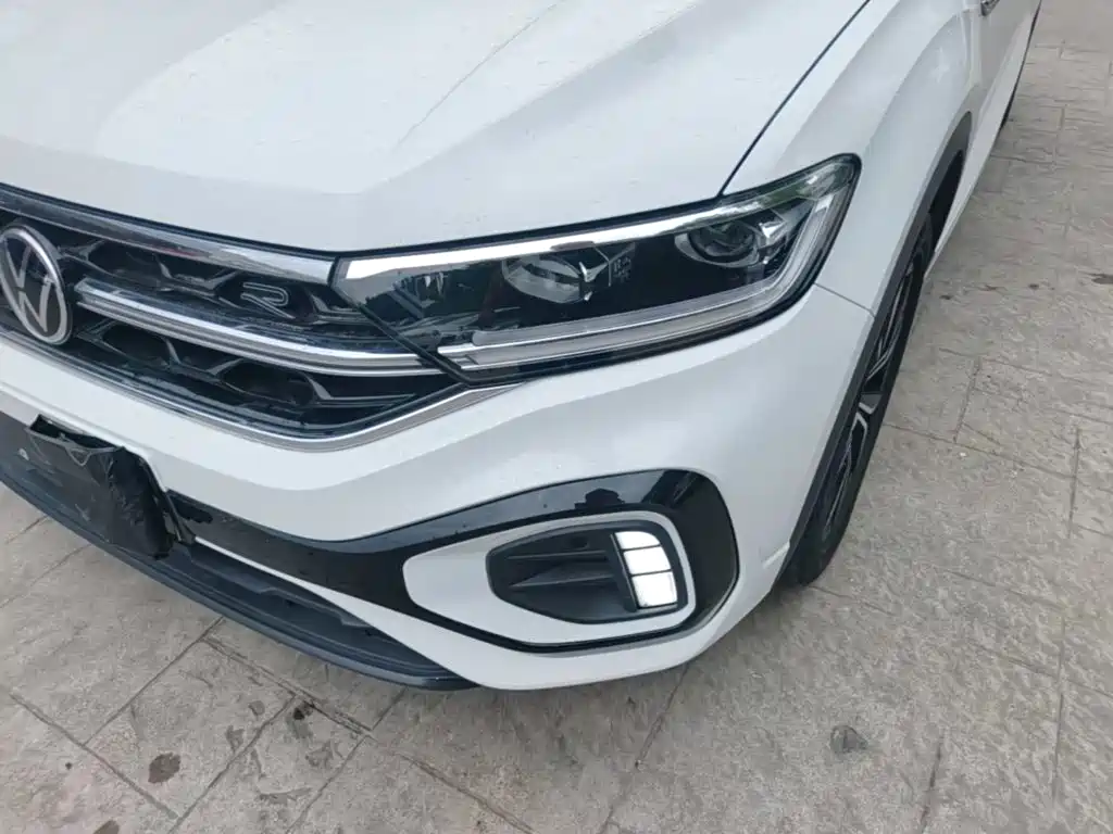 Volkswagen T-Roc — миниатюра 24