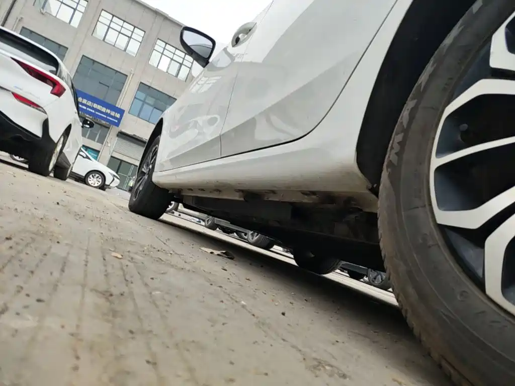 Roewe i6 MAX New Energy — миниатюра 22