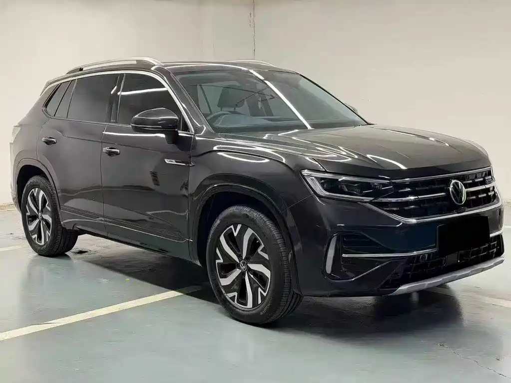 Volkswagen GTE PHEV 2024