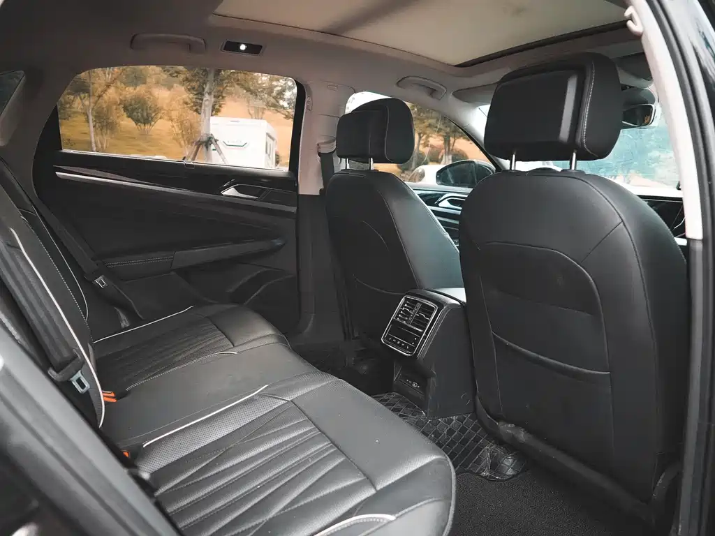 Volkswagen Passat — миниатюра 9