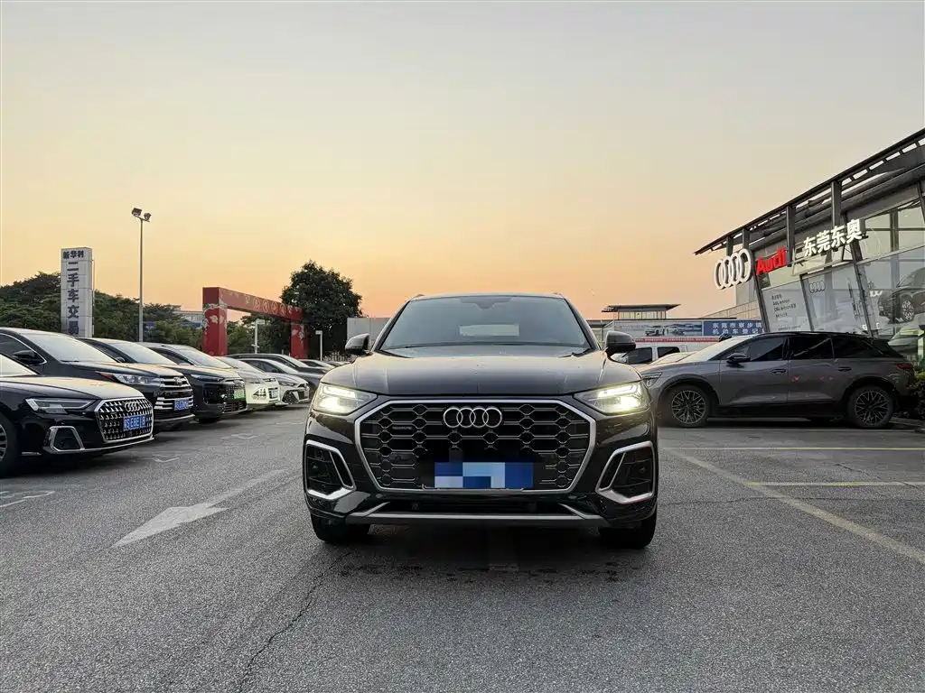 Audi Q5L — миниатюра 2