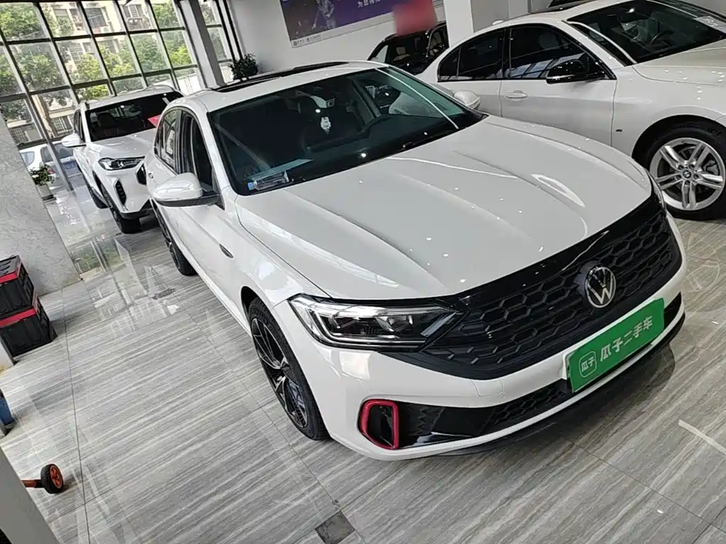 Volkswagen Sagitar — миниатюра 4